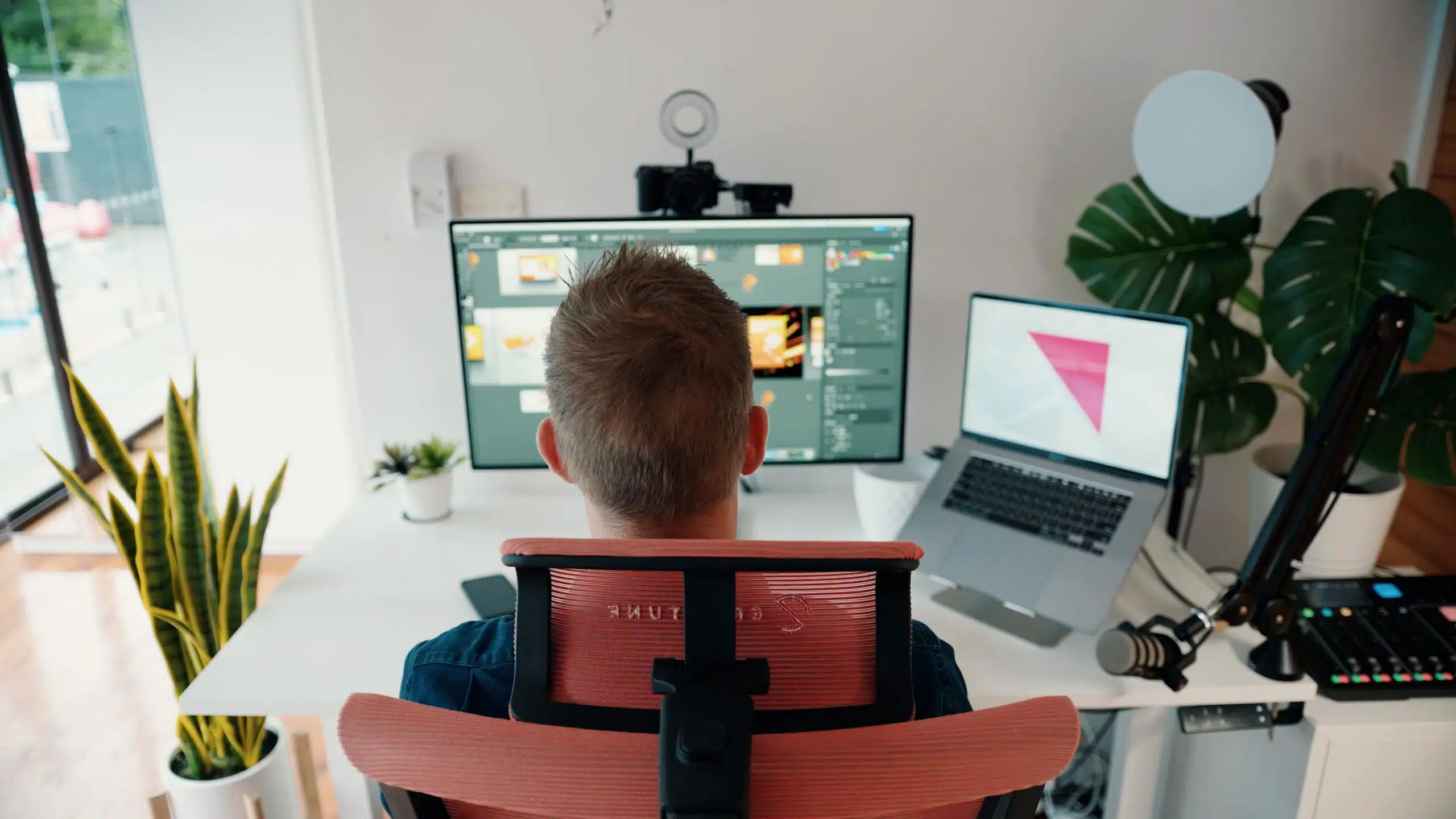 Jacob Cass using Logo Design Software